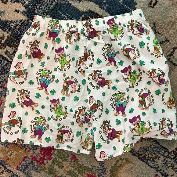 VTG Disney Store "Luck of the Irish" Seven Dwarves Boxer - Picture 4 of 6